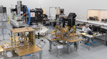 Opbouw satelliet Redwire Space