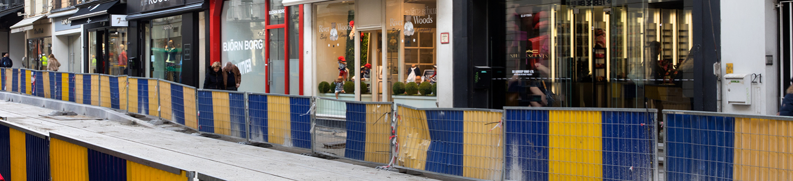 Winkelstraat in Gent met openbare werken aan de gang